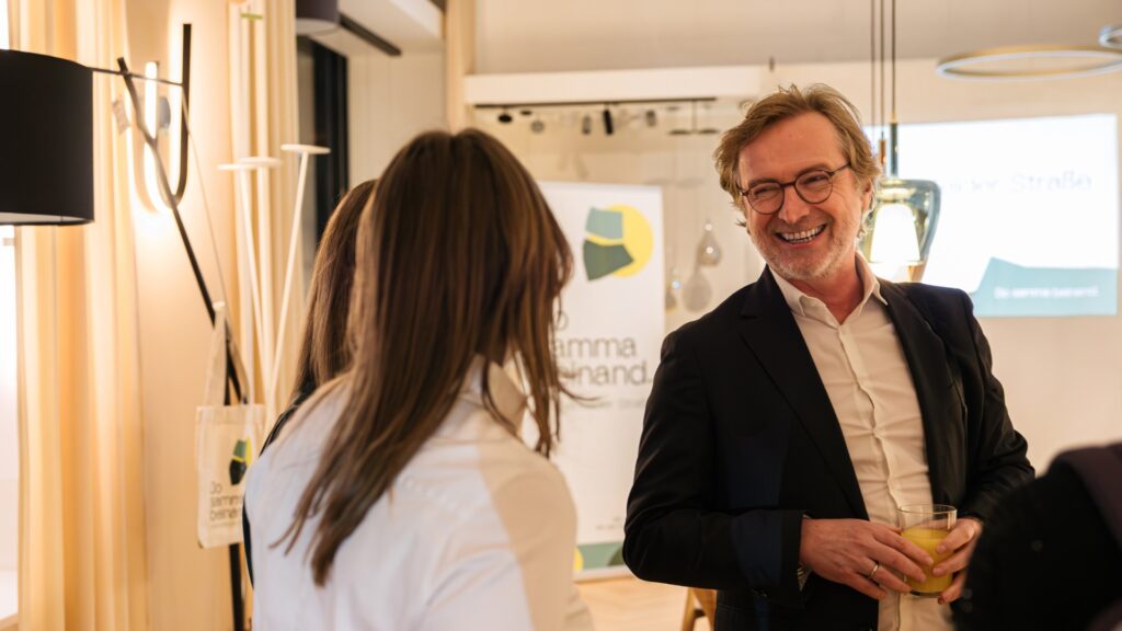 Martin Fabisch bei der Branding-Präsentation der IG Kaufleute Lerchenfelder Straße in Wien.